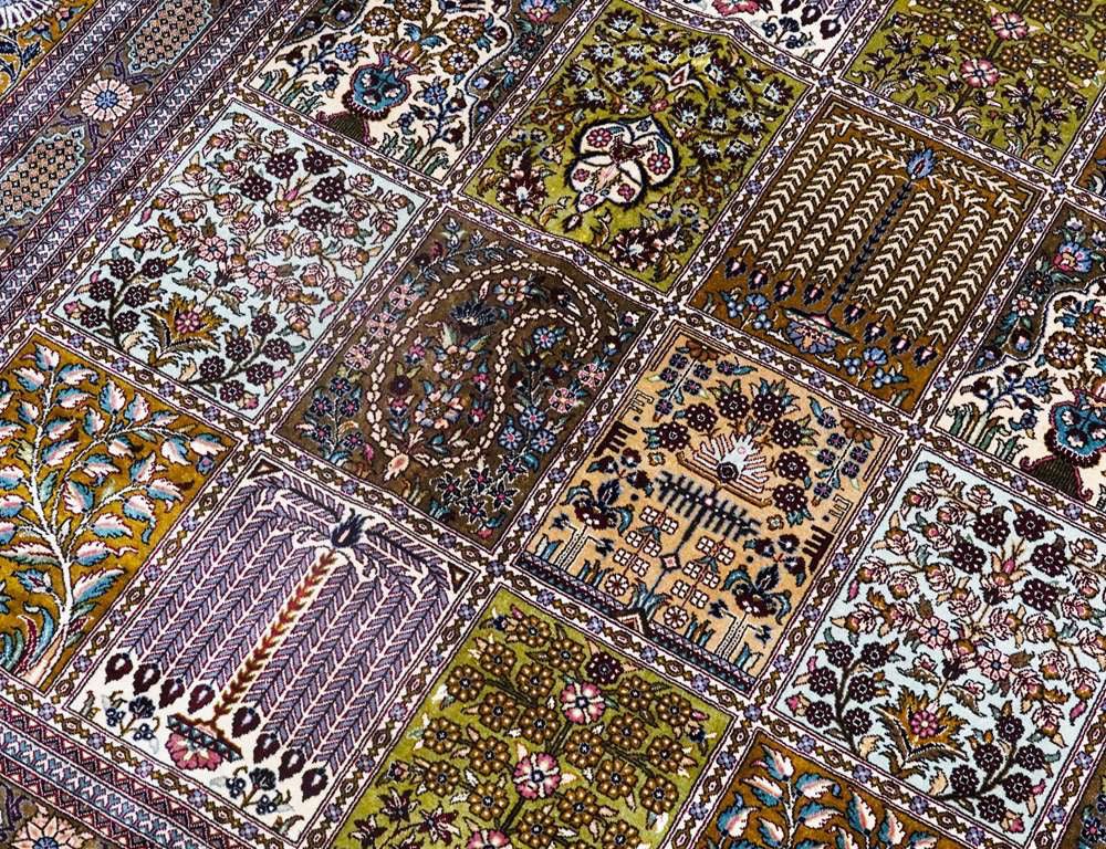 Four Season Silk Floral Carpet